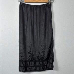 Vintage Radcliffe Lingerie Women's Lace‎ Black Slip
